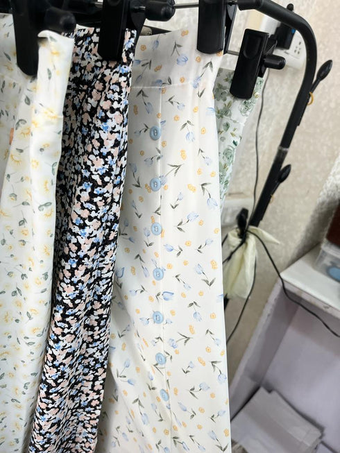 Floral Slit Skirt With Button